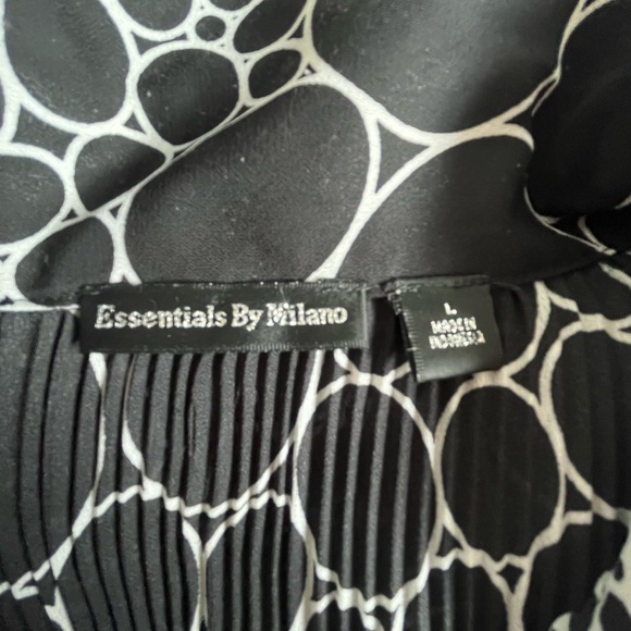 Essentials by Milano shirt - Picture 2 of 4